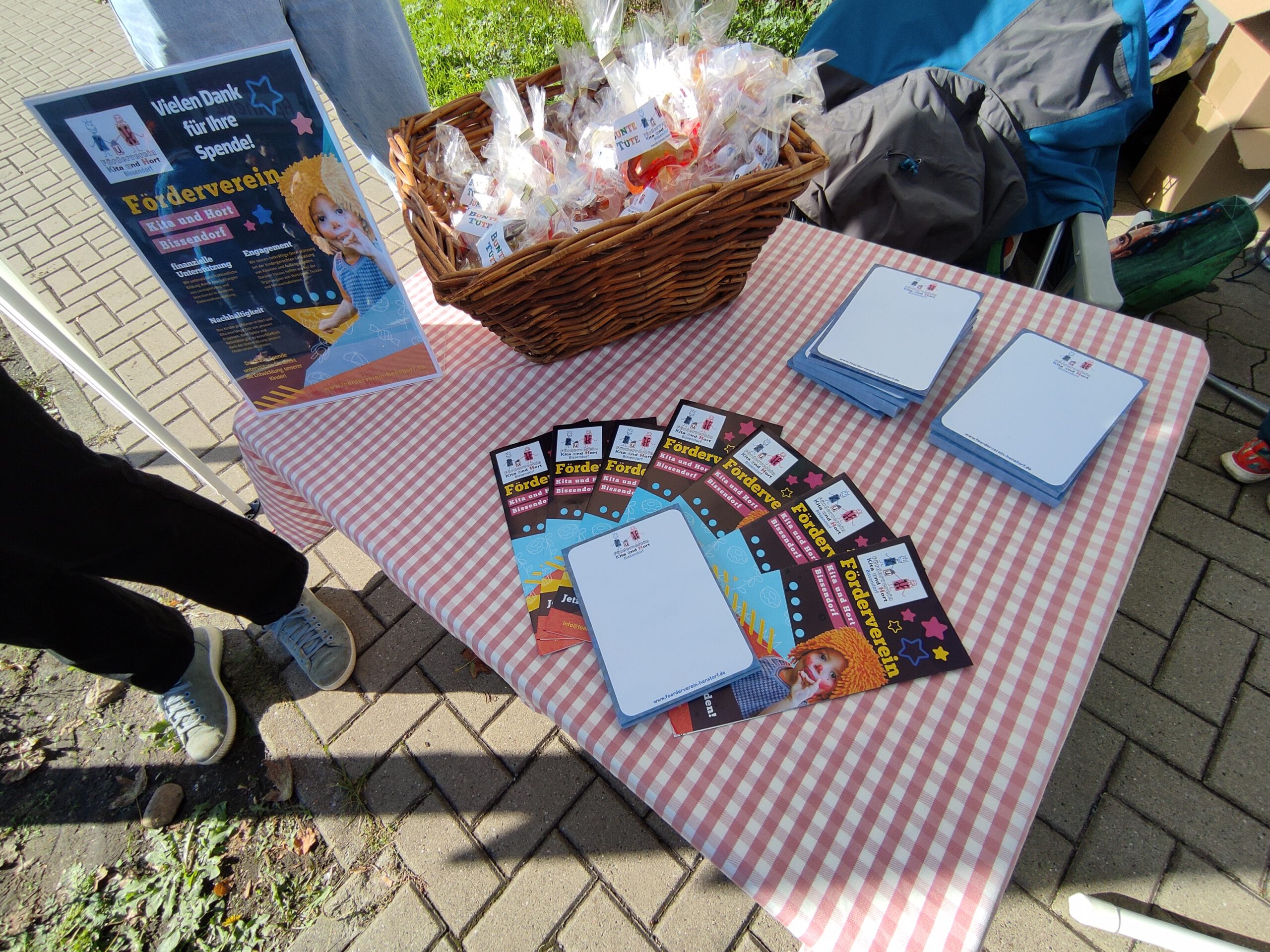 Aufsteller Flyer Bunte Tueten